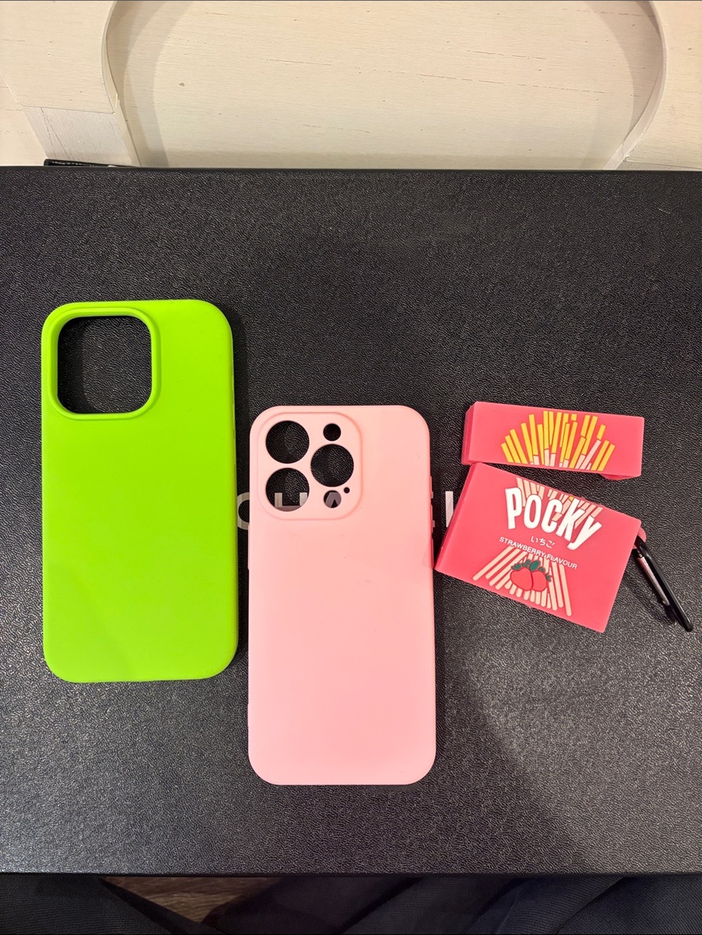 iPhone 15 pro + AirPods Pro 2 set of new cases